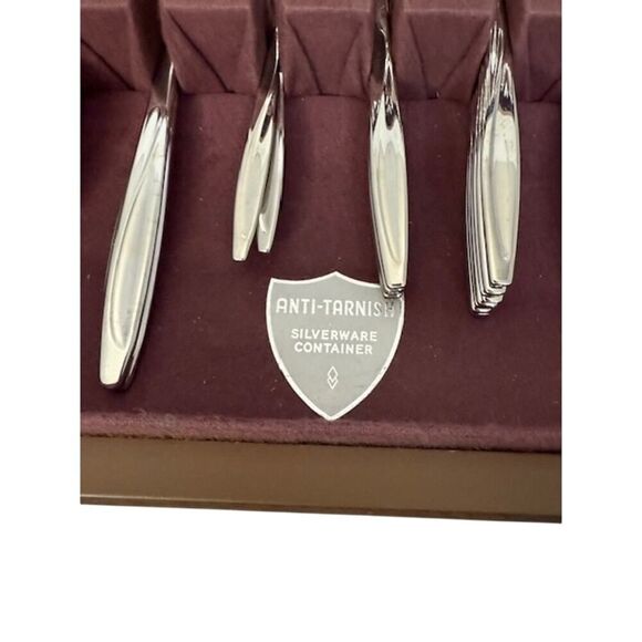 69 pc TREASURE CHEST GERMANY 18/8 SUPER STAINLESS Flatware Set - Picture 10 of 10